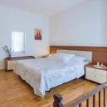Cozy In With Wifi Appartement Pula