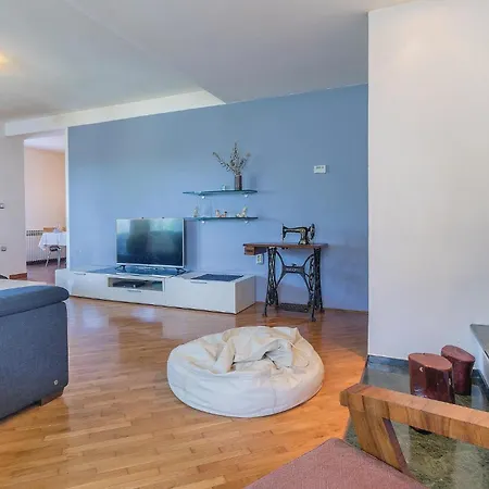 Cozy In With Wifi Apartman Pula