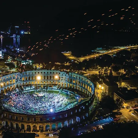 Cozy In With Wifi Apartment