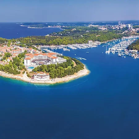 Cozy In With Wifi Pula